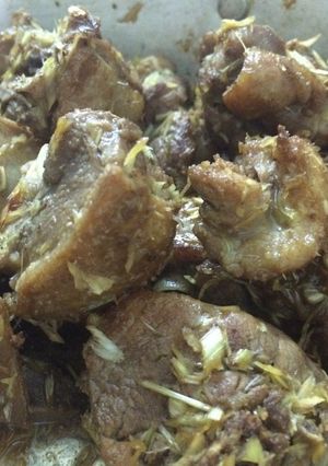 Hình của món Thịt gà xào sả ớt.