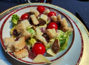 Une photo de Salade gourmande au magret fumé