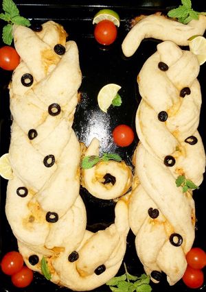 A picture of Braided pizza.