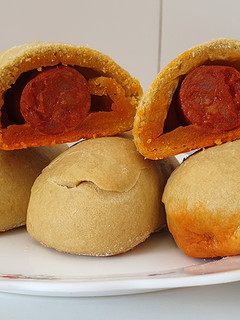 Una foto de Choripanes o bollos preñaos
