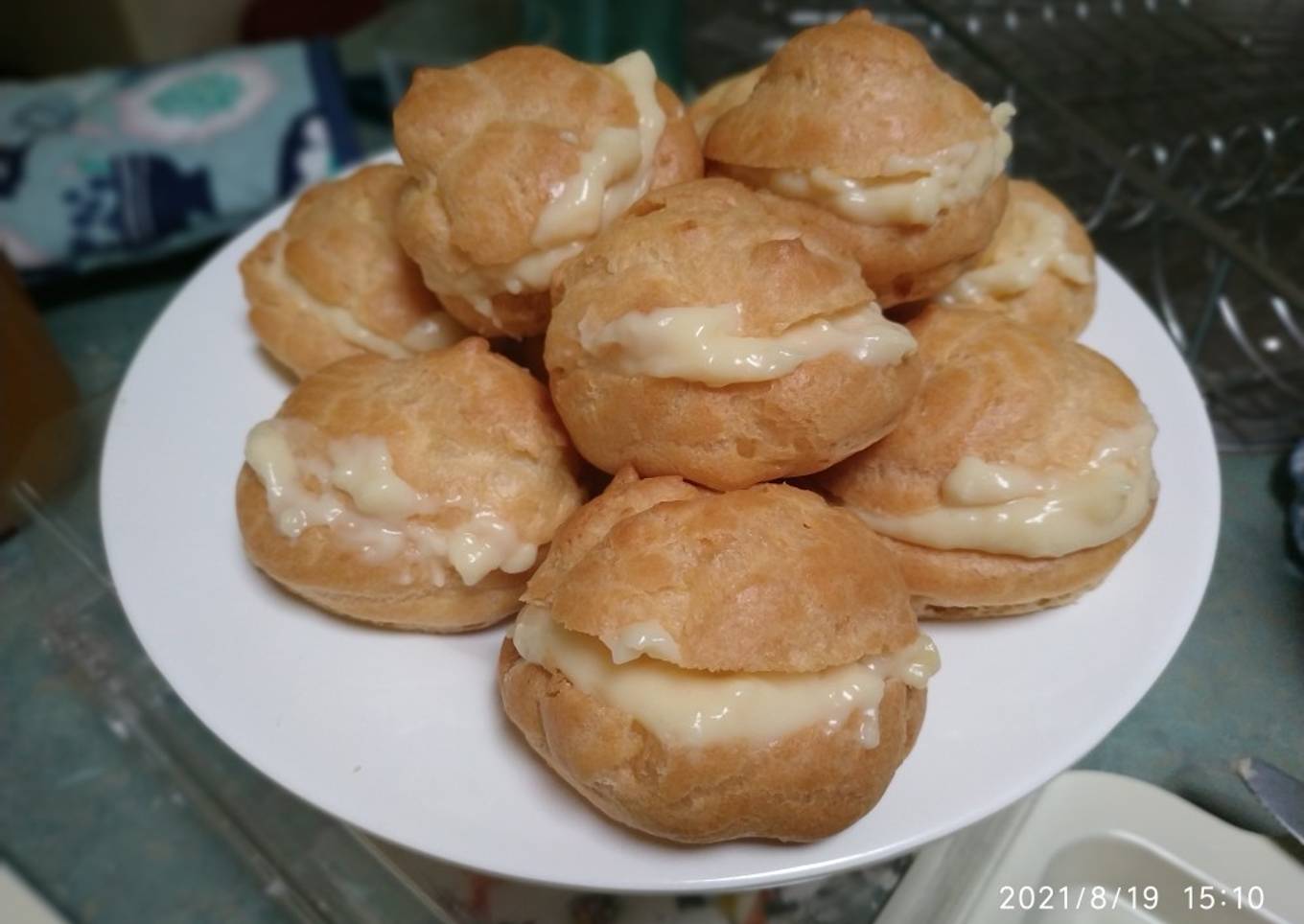 Kue Soes Vanilla Custard