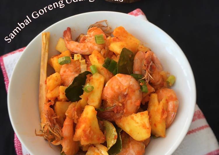 Bumbu Menyiapkan Sambal Goreng Udang Nanas yang praktis