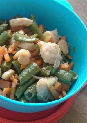 Foto resep Wortel, kacang panjang, dan bakso tumis kecap