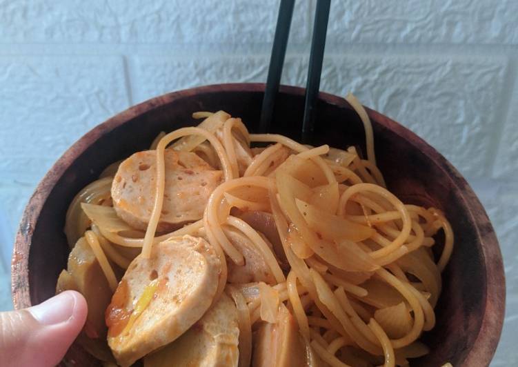 Cara memasak Spaghetti Baso Sosis Simple yang Menggugah Selera