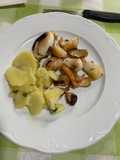 Chopo a la plancha con guarnición de patatas