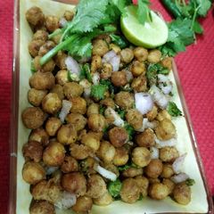 A picture of Kurkure chickpeas.