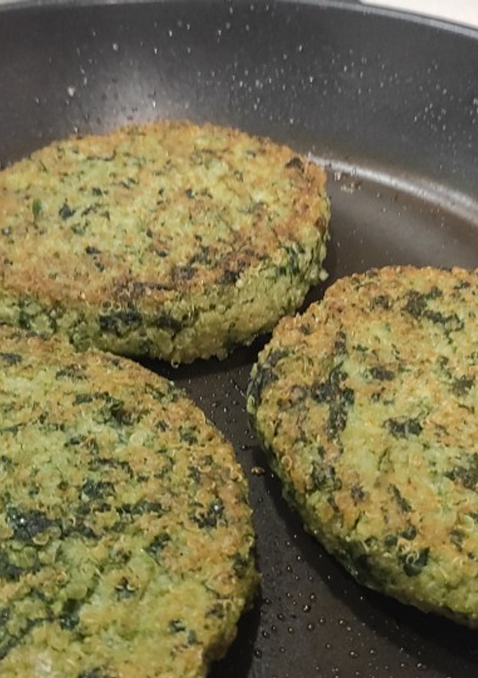 Una foto de Hamburguesas vegetarianas de espinacas - sin lactosa
