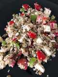 Salade quinoa-lentilles aux légumes d’été et feta