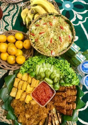 Foto resep Nasi Liwet Kompliiit (Ide Menu Pelengkap Nasi Liwet)
