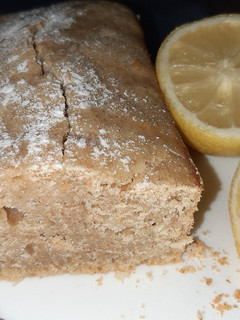 Una foto de Budín de limón húmedo con harina integral, riquísimo