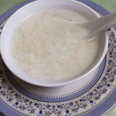 A picture of Rice soup.