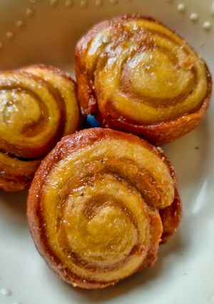 A picture of Pinwheel bread.