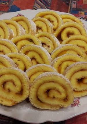 Baracklekváros piskótatekercs recept fotója