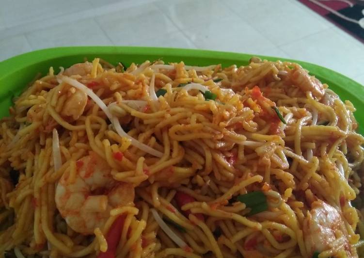 Bagaimana Membuat Mie Goreng Kuning yang Enak