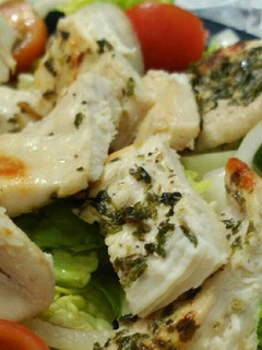 Una foto de Ensalada de pollo