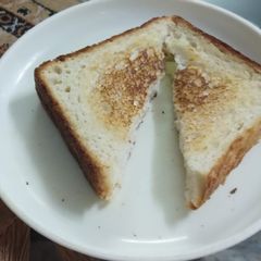 A picture of Cheeseey bread.
