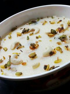 A picture of Rice kheer.