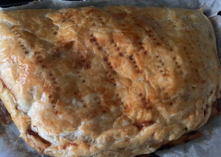 Empanada de queso de Cabra y cebolla caramelizada
