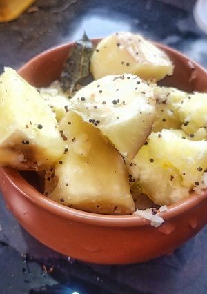 மரவள்ளி கிழங்கு தாலிச்சது / Temperd Tapioca recipe in tamil செய்முறை முக்கிய புகைப்படம்