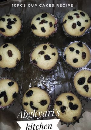 A picture of BLENDER cup cakes🥰.