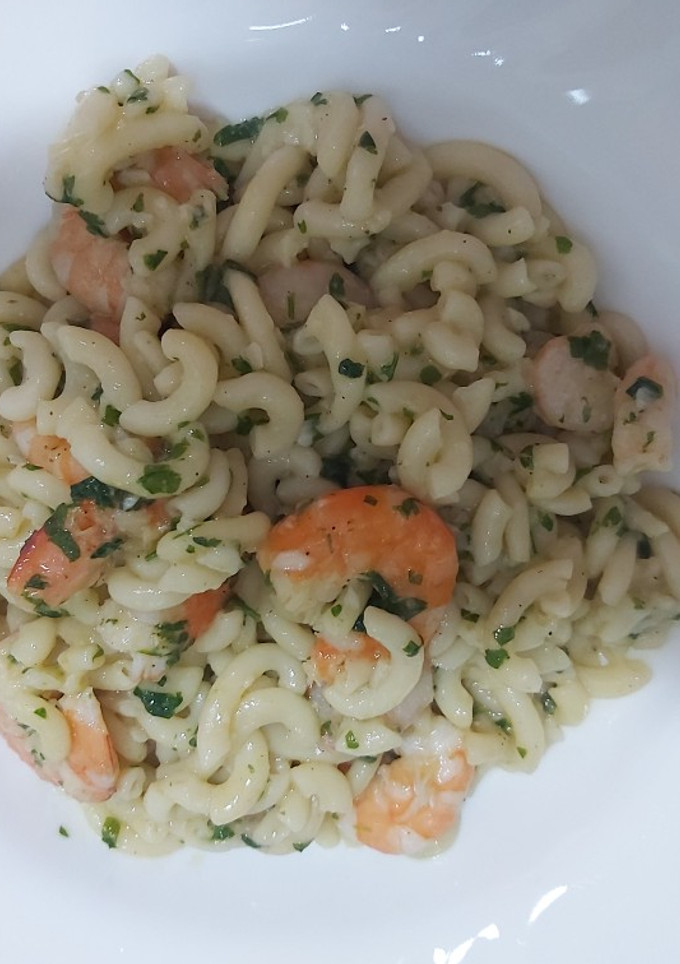 Una foto de Fideuá con gambas