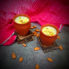 A picture of Kesar badam dudh.