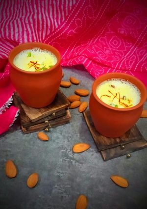 A picture of Kesar badam dudh.