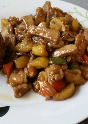Una foto de Lomo con verduras con salsa de ostras y quinoa