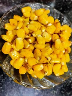 பெப்பர் பிளேவர் ஸ்வீட் கார்ன் (Pepper flavour sweetcorn recipe in tamil) செய்முறை முக்கிய புகைப்படம்