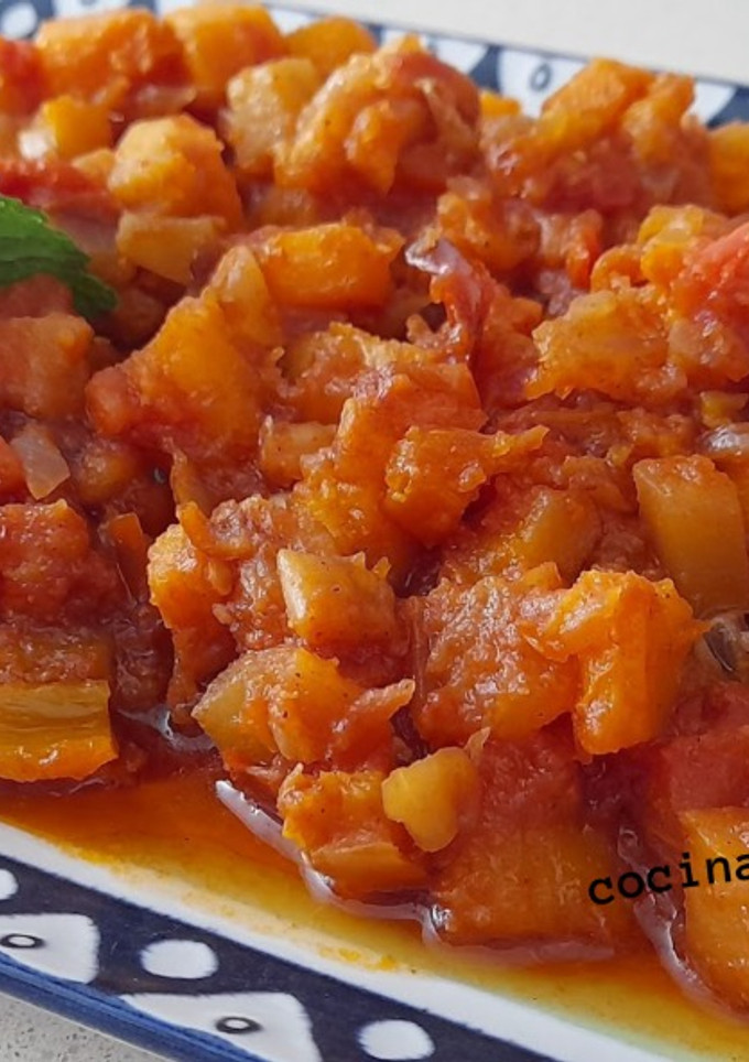 Una foto de Alboronía -el pisto con calabaza-