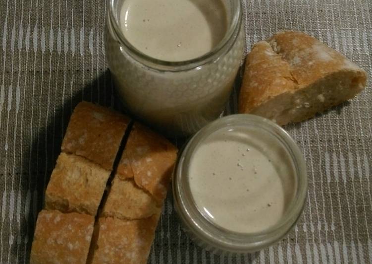Salsa de queso azul con esencia de naranja dulce