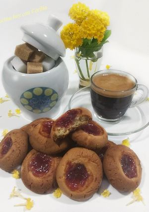 Foto principal de Galletitas pepas con mermelada de fresa