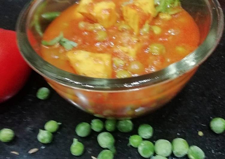 Recipe of Homemade Matar Paneer in tomato puree