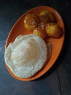 A picture of Dum aloo.