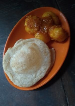 A picture of Dum aloo.