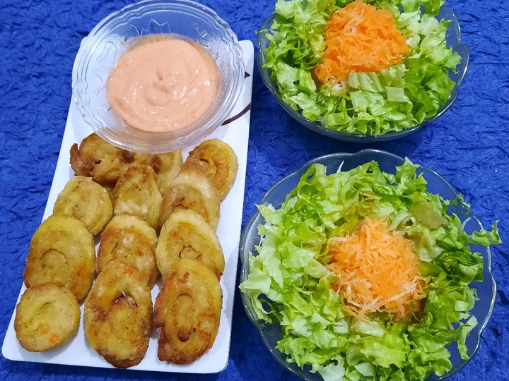 Cara Mudah Menyiapkan Resep  Chicken Egg Roll with Simple Salad yang Lezat, Bisa Manjain Lidah