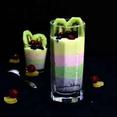 A picture of Smoothie glass.