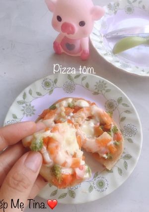 Hình của món Pizza tôm áp chảo.