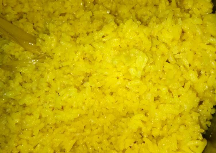 Nasi kuning magicom
