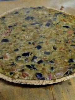 Una foto de Tarta de berenjenas con masa de avena