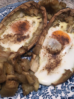 Una foto de Berenjena al horno con huevo