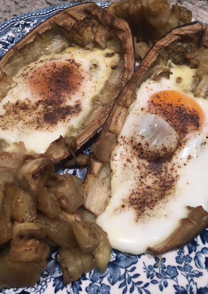Una foto de Berenjena al horno con huevo