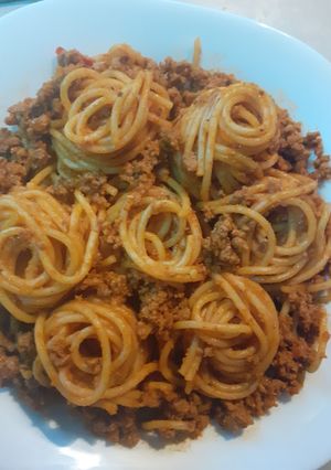 A picture of Pasta bolognese.