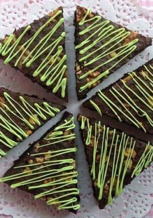 A picture of Brownie Chocolate Cake.