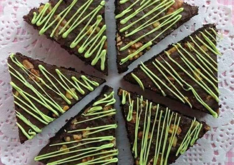 Steps to Prepare Tasty Brownie Chocolate Cake