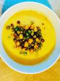 Crema oriental de calabaza y boniato con topping crunchi