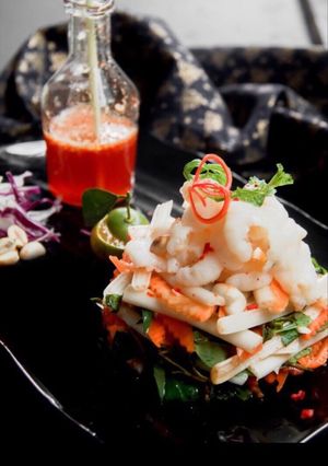 Hình của món Gỏi Chân Gà Ngó Sen.