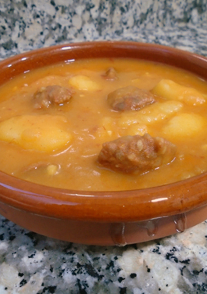 Una foto de Patatas a la riojana