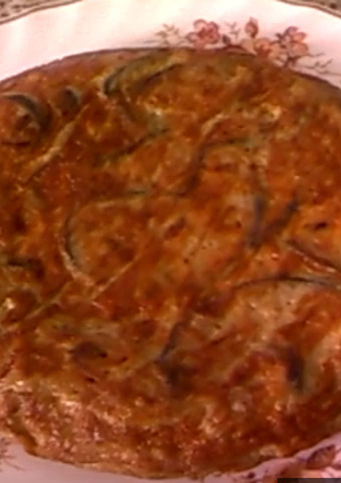 Una foto de Tortilla de berenjena y cebolla