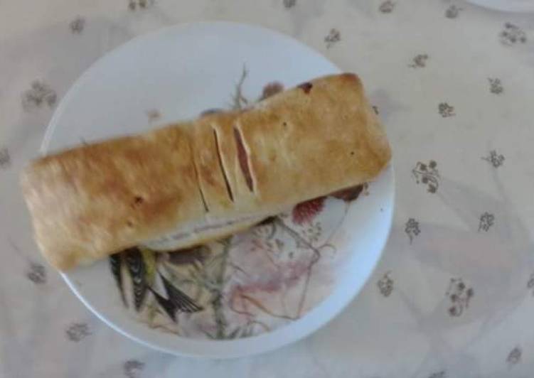 Strudel salato con speck,patate e provola